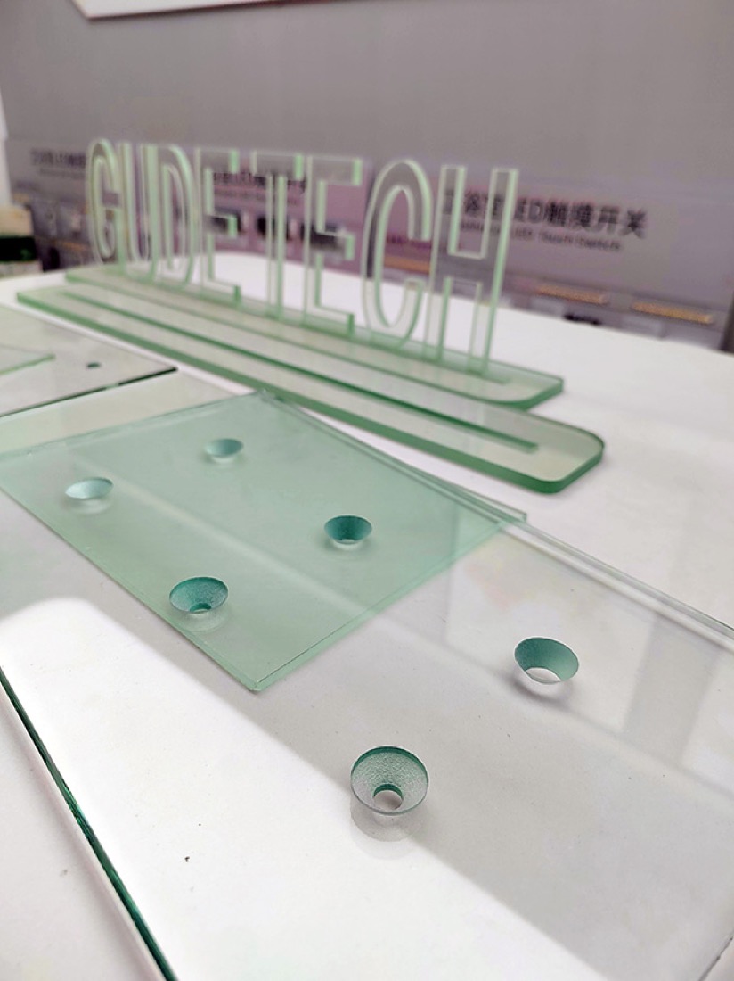 Peça produzida em uma máquina Glass Lasers